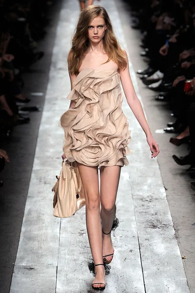 Look 13